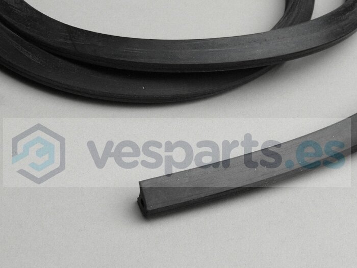 GOMAS GUANTERA CHASIS NEGRA VESPA 200 - Imagen 2